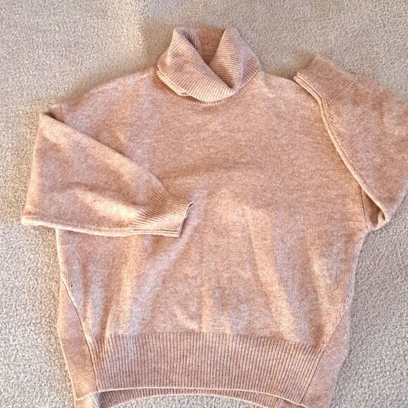 OVERSIZED XSMALL    H&M HIGH NECK SWEATER - Picture 1 of 9